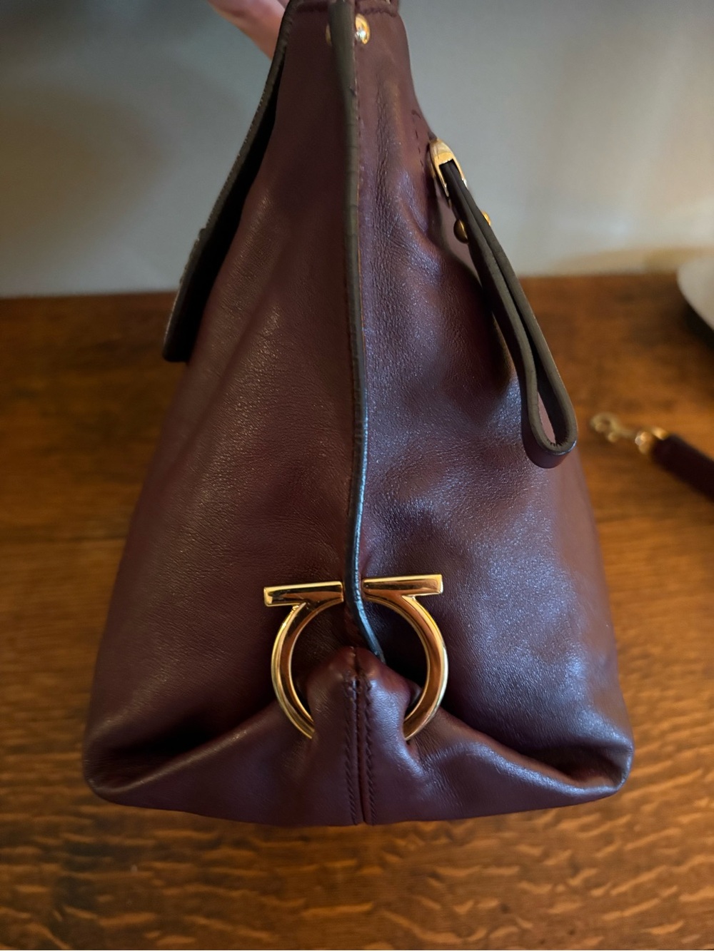 Salvatore Ferragamo Sofia Satchel Crossbody Large Plum Leather Gold- EXCELLENT - Picture 4 of 17